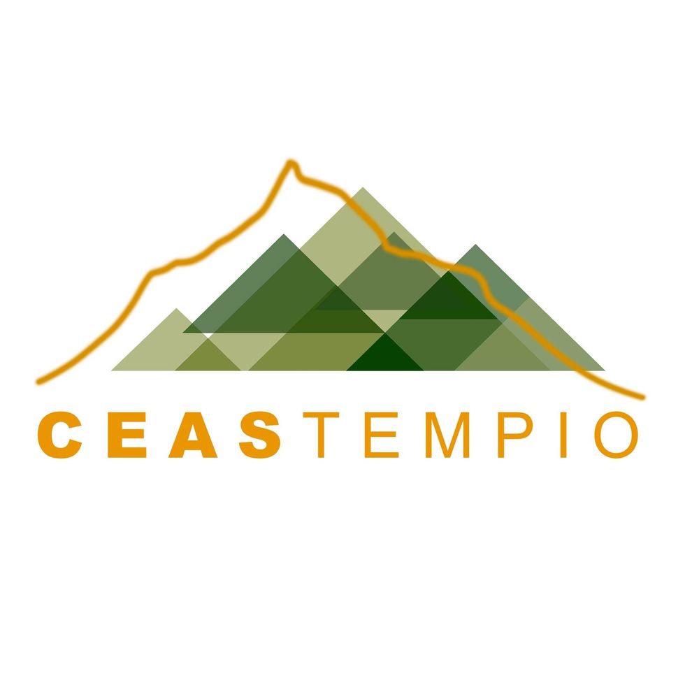 Logo di Ceastempio, raffigurante una montagna stilizzata con sfumature di verde e un contorno arancione, con il nome dell'ente scritto in arancione so